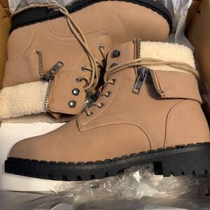Tan Women's Winter Boots